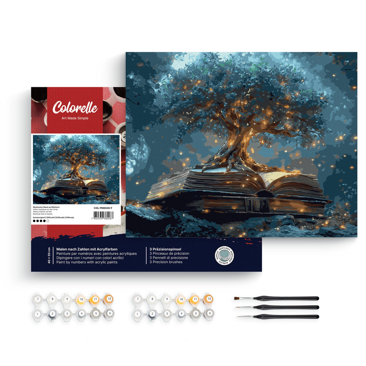 Mystischer Baum auf Büchern